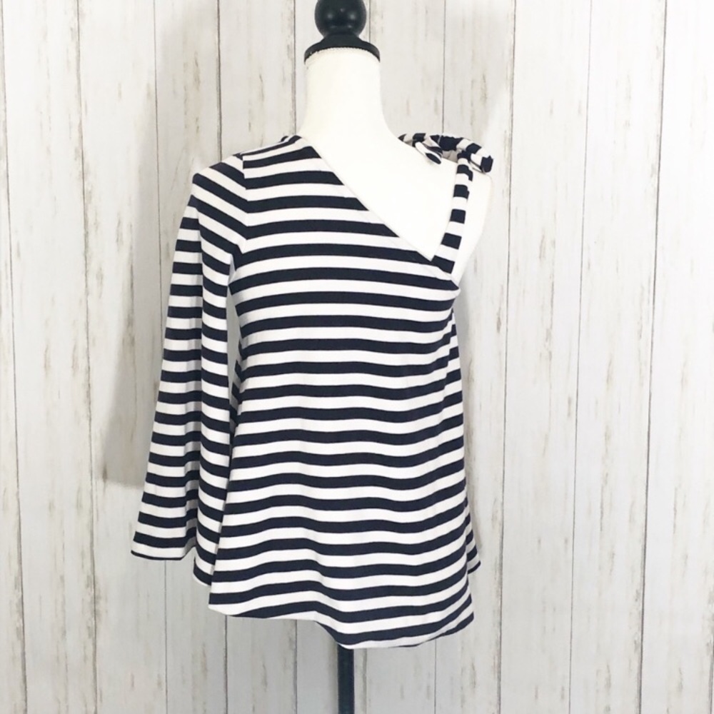 Club Monaco Cynder Top, XS, S, MED - Picture 2 of 7